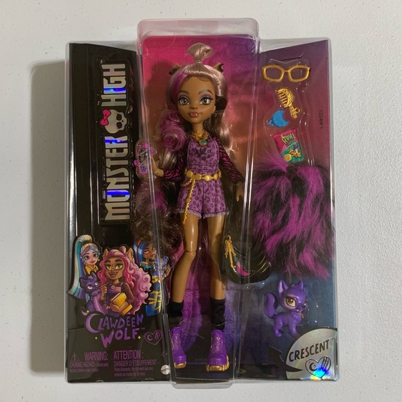 Monster High®: Clawdeen Wolf™ Fashion Doll with Pet and Accessories-New - Picture 5 of 9